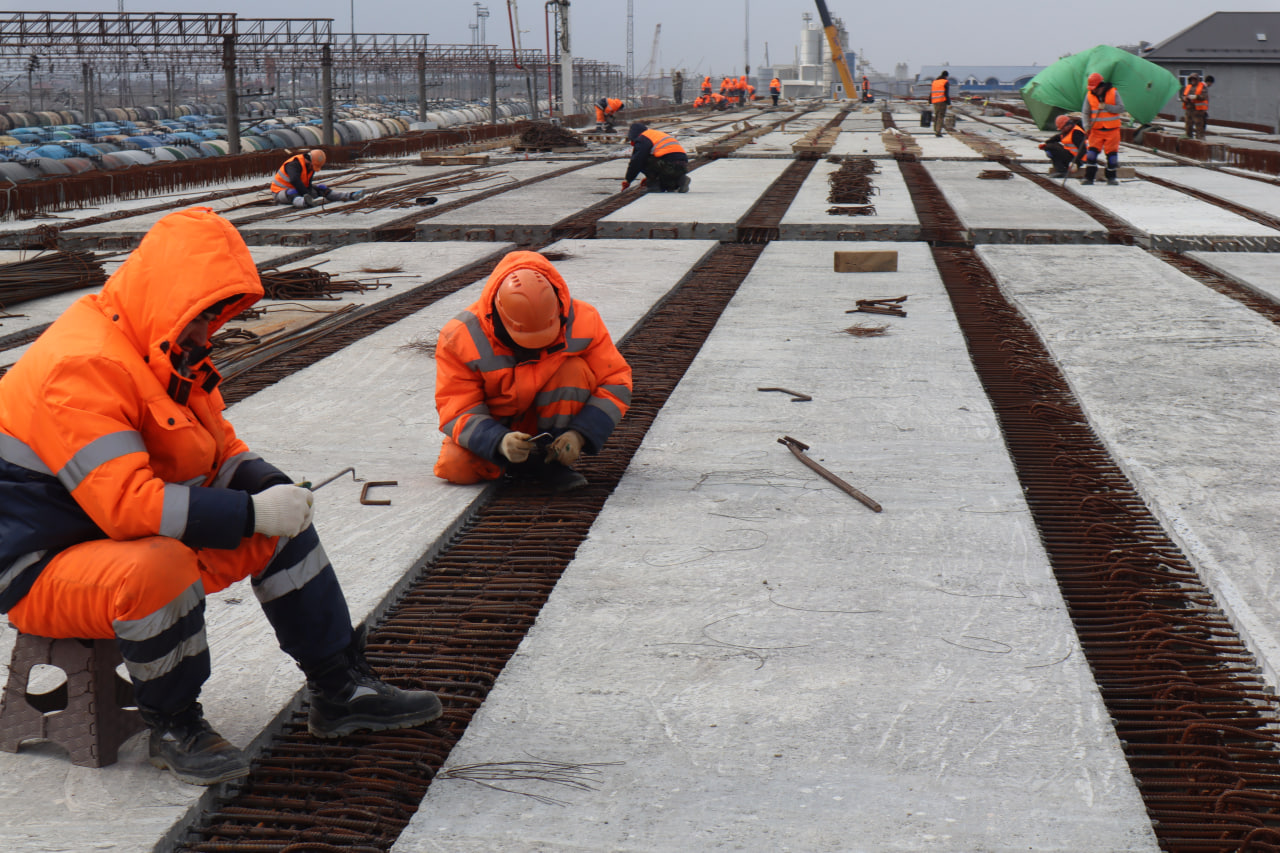 В Дагестане продолжается строительство подъездной дороги к Махачкалинскому порту по нацпроекту
